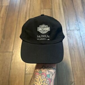 Harley Davidson Museum‎ Black Hat OSFM Strap Back